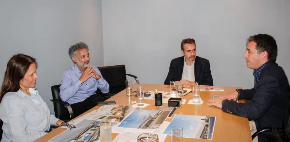 Castro mantuvo varias reuniones en Buenos Aires.