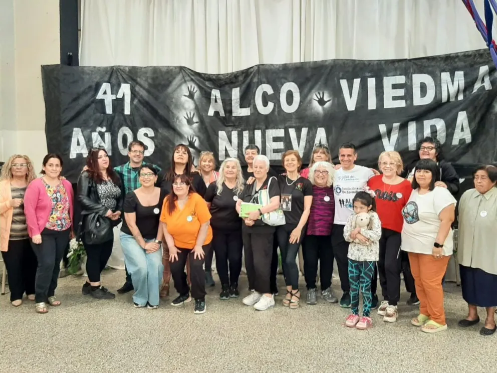 Festejos a lo grande para ALCO Viedma. Fotos Fernando Manrique/ NoticiasNet. 