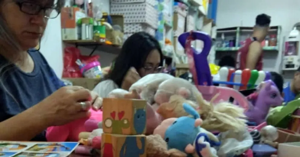 Se trata de un grupo de personas que trabajan durante todo el año. 