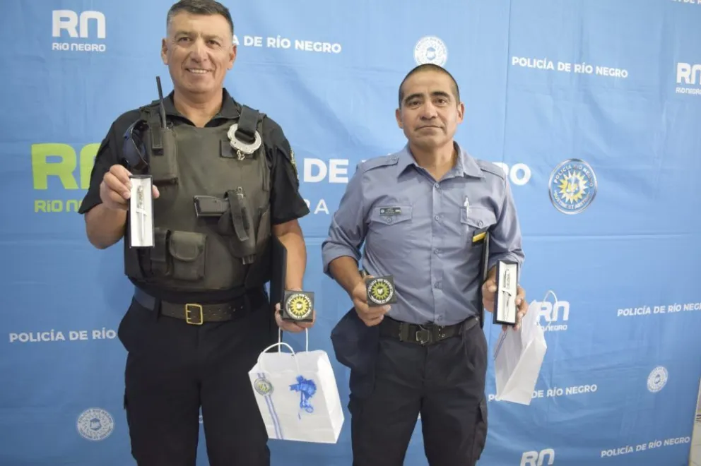 Ulloa y Marín fueron recibidos con honores por la máxima autoridad de la fuerza policial.