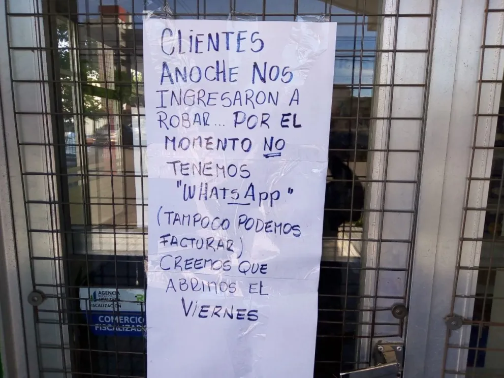 Recién mañana podrá abrir el multirubros céntrico.