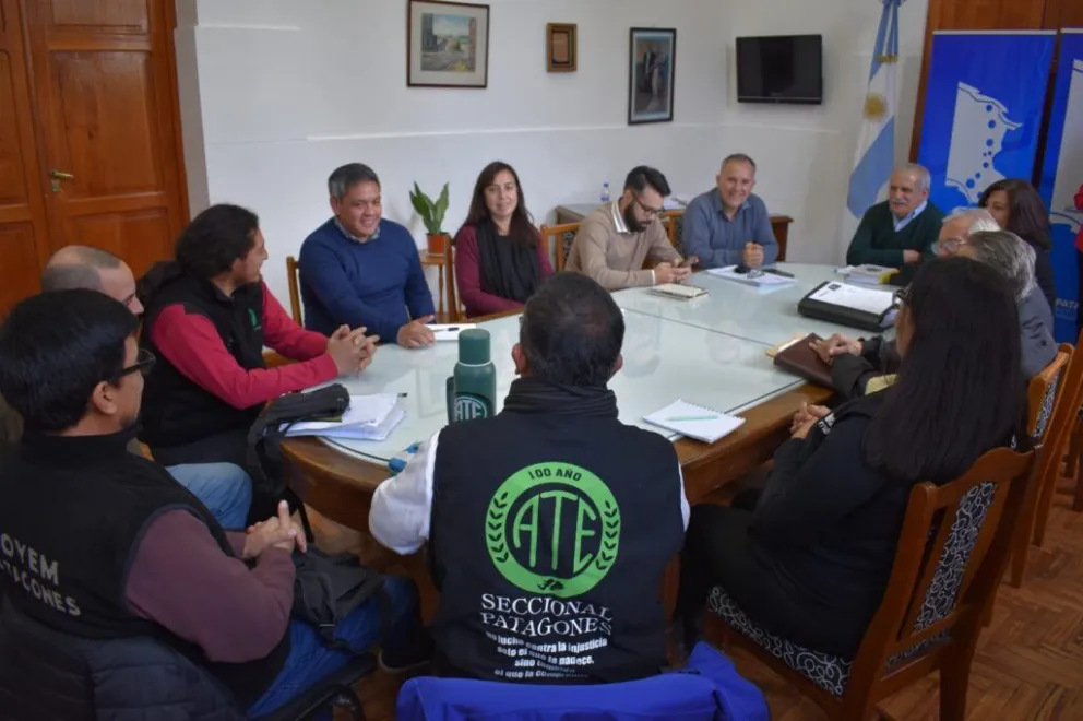 El encuentro se llevó a cabo en el Palacio Municipal. 