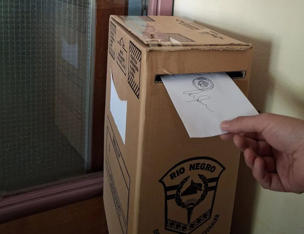 El proceso electoral se concretó en el CEMAT.