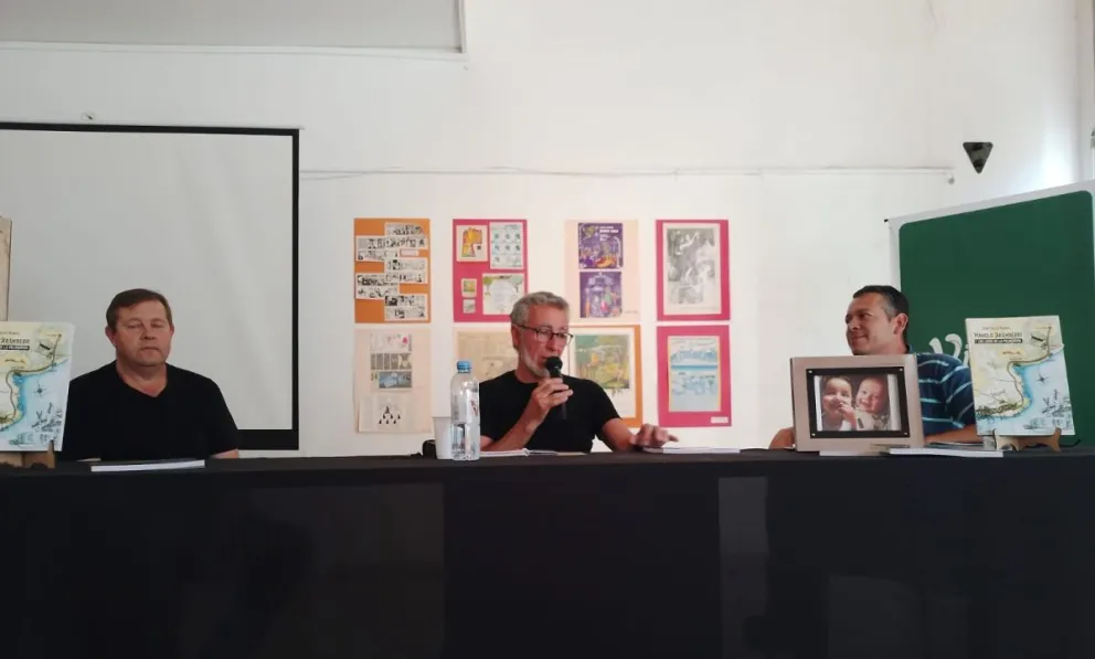 Celebrando la literatura local en la sala Biagetti. 