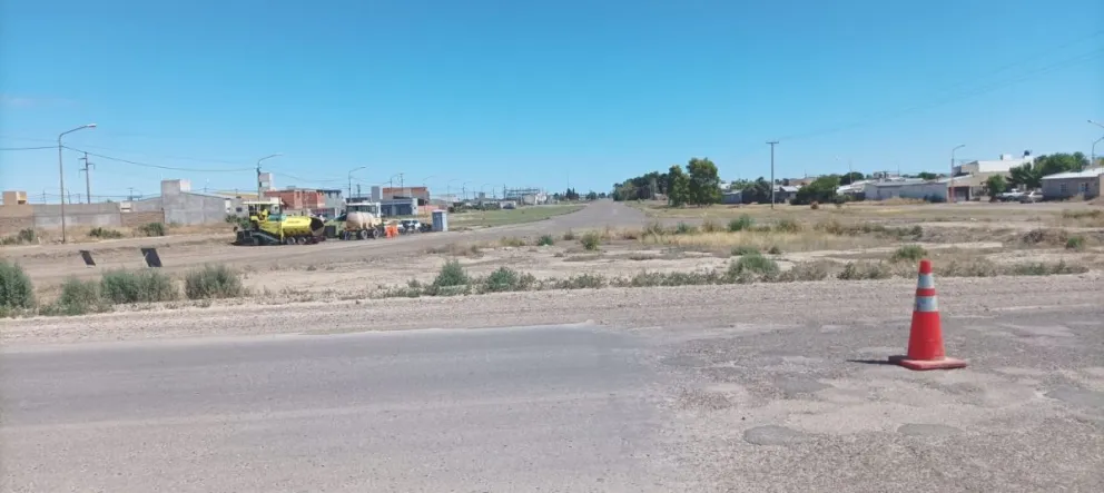 También hay conos en la ruta para advertir a los automovilistas.