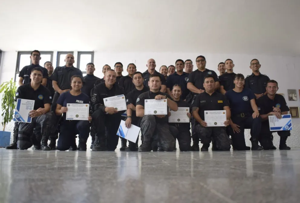 Los efectivos policiales salen equipados para enfrentar los desafíos que se presenten. 