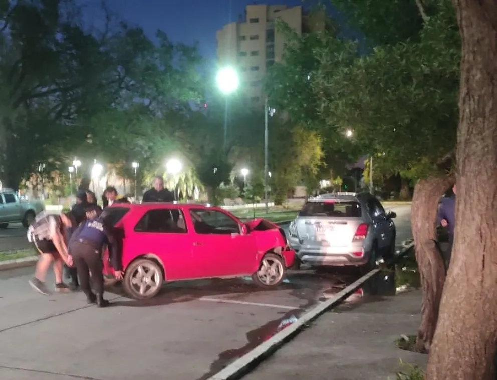 Los vehículos quedaron en el lugar del hecho. 