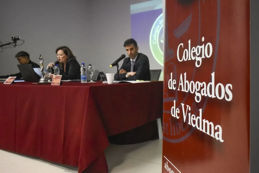 Integrantes de la comisión directiva de la institución. Foto archivo.