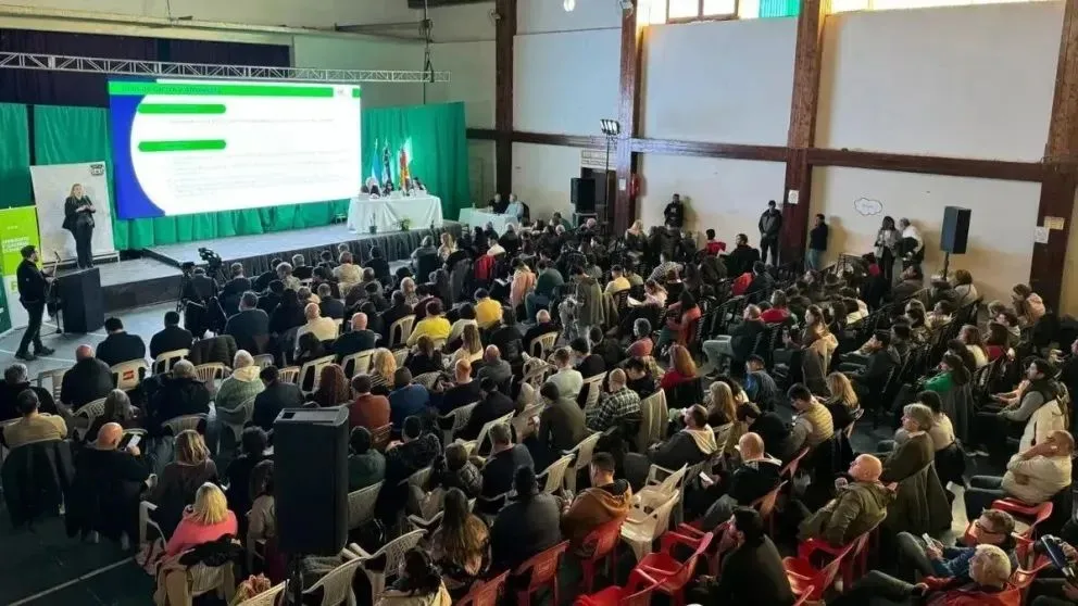 Audiencia pública por el proyecto de GNL en el Golfo San Matías.
