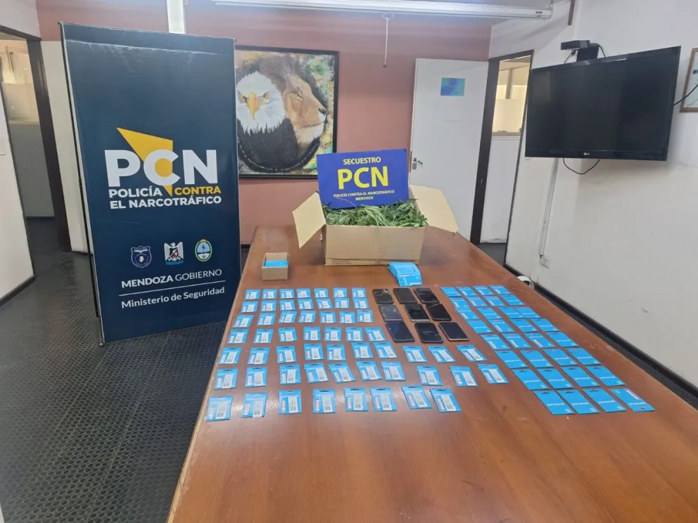 Laime y una barilochense quedaron pegadas en la causa. Fotos gentileza.