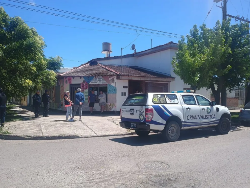 La Policía trabajó en el lugar con premura. 