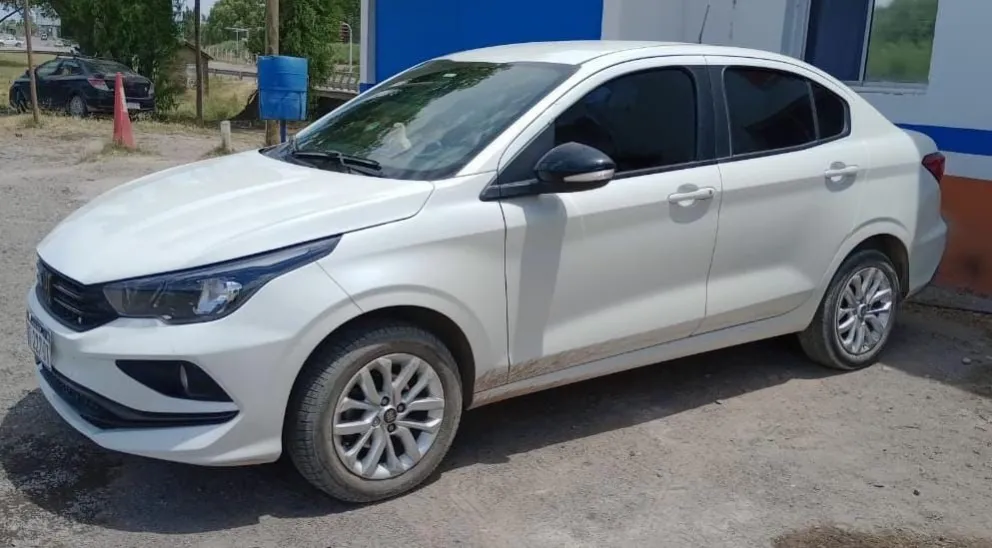 Tenía la patente falsificada y al conductor neuquino se lo acusó de "encubrimiento". Foto gentileza.