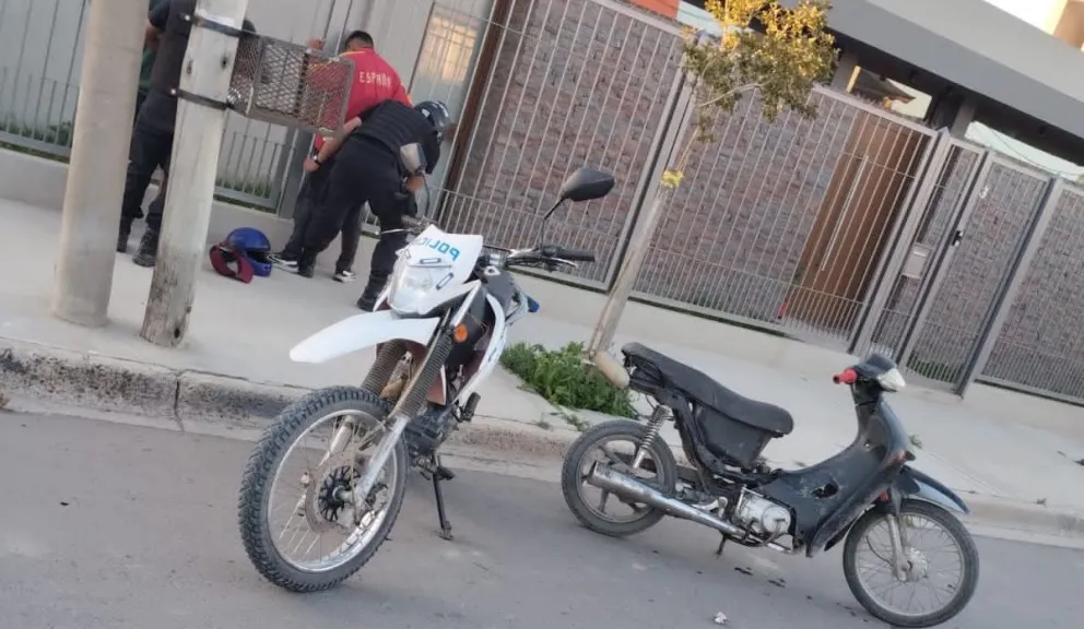 Los uniformados perteneciente a la Comisaría 30 identificaron a los sospechosos.