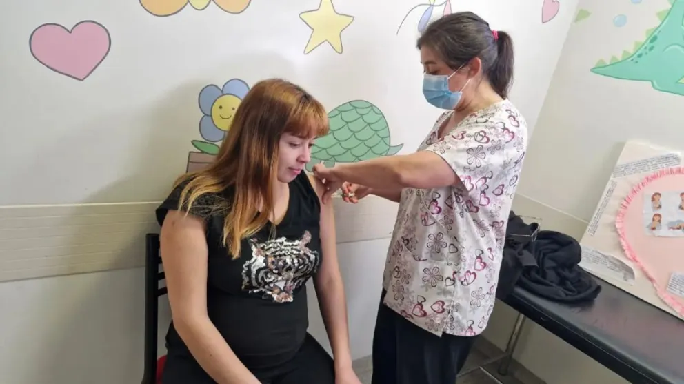 La vacuna es gratuita y se aplica en todos los centros de atención primaria que funcionan en Río Negro.