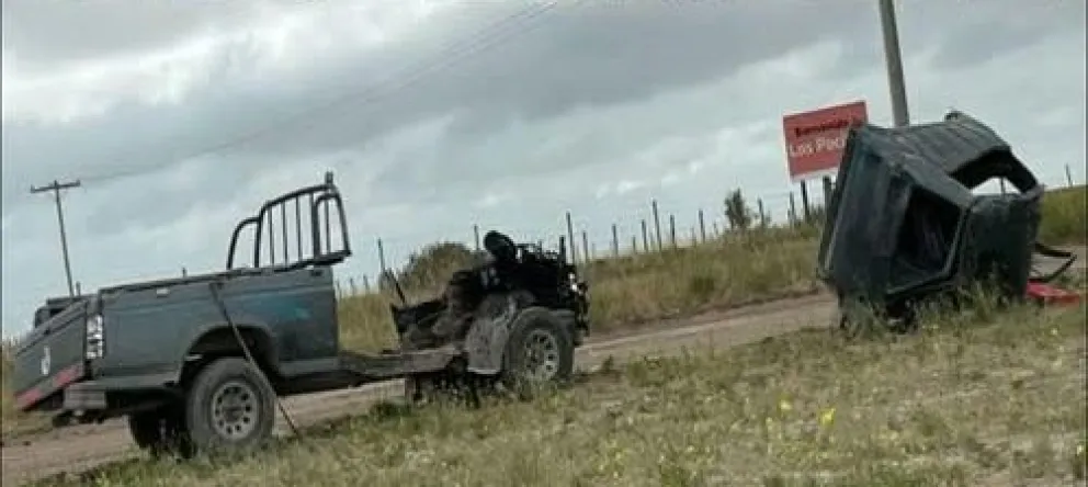 Así quedó la camioneta tras el accidente en "La S" de la capilla de San Blas. 
