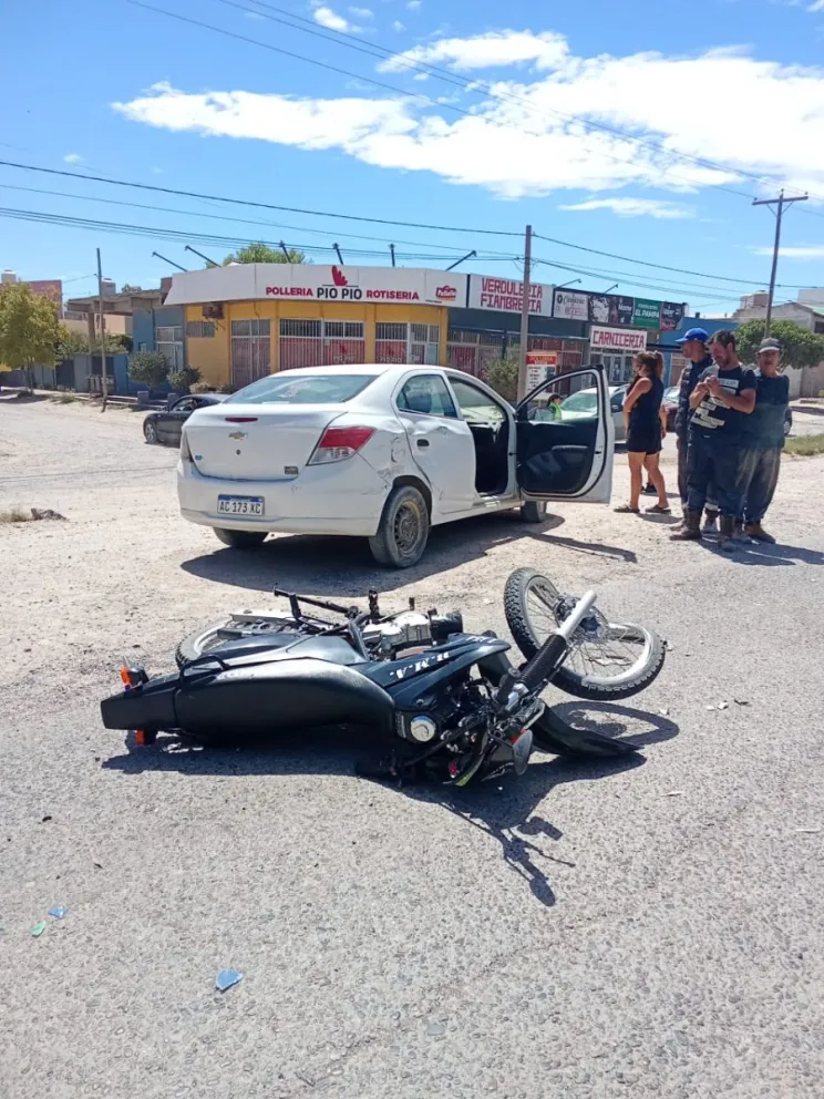 Así quedó la moto tras el accidente.