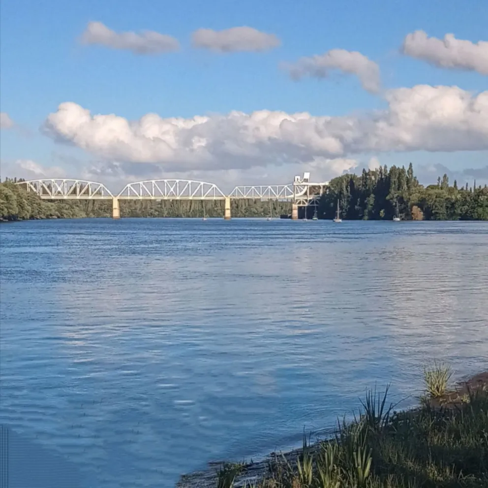 Día de miércoles: 39 grados. Como para estar cerca del agua.