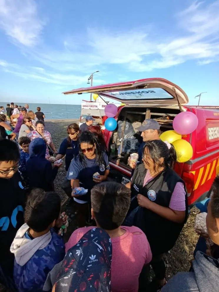 Festejo en Bahía San Blas.