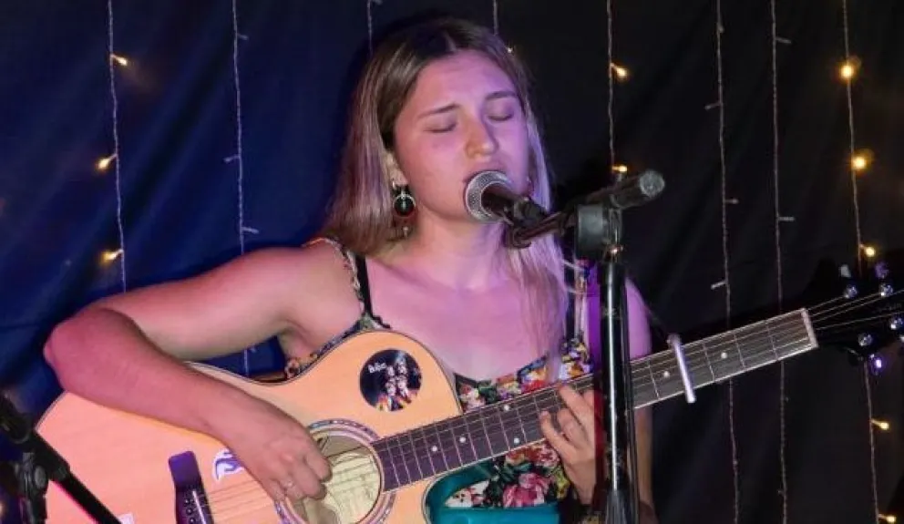 Abril Digüero también busca consolidar su carrera con la Licenciatura en Teoría y Crítica de la Música.