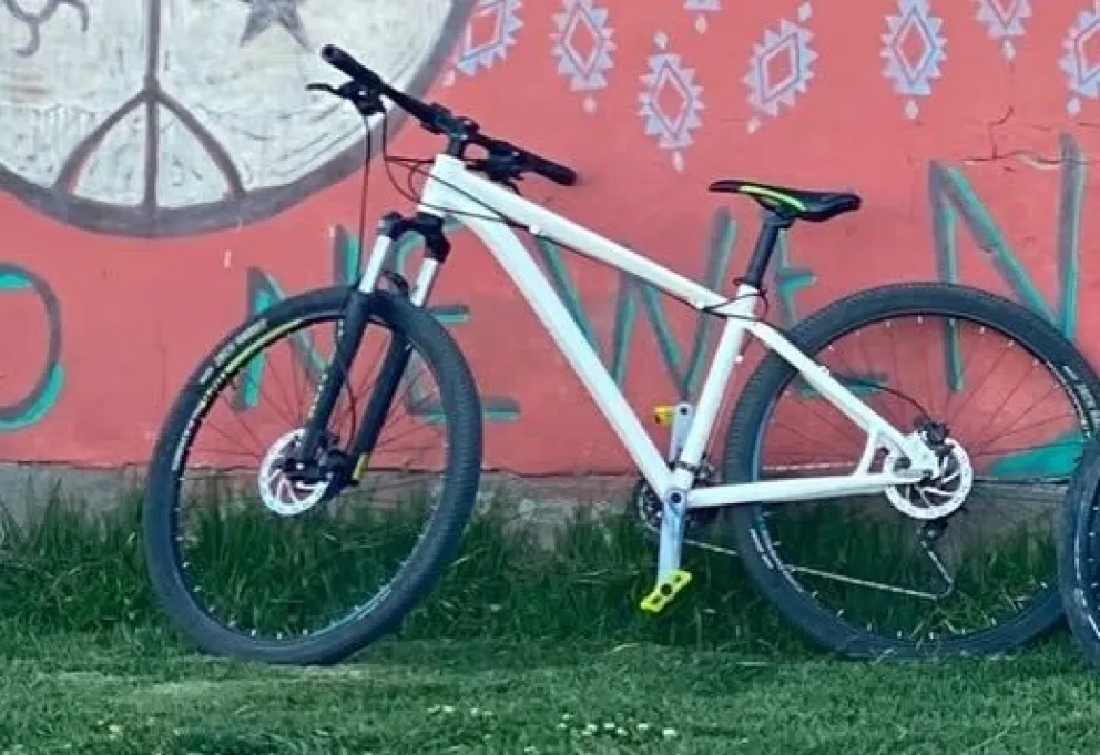 La bici que sacaron de una casa camino al Pescadero, en El Cóndor 