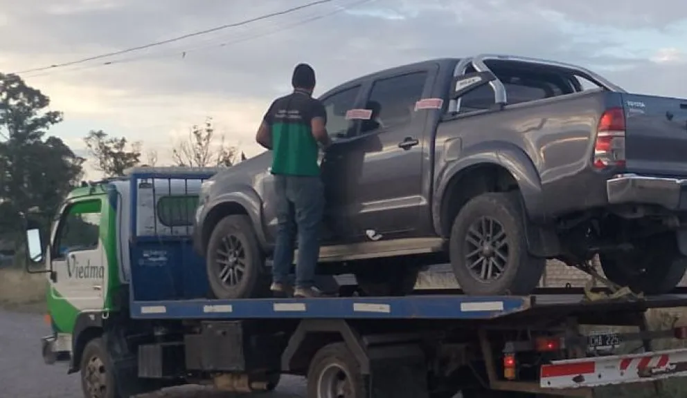 El sujeto se quedó dormido, entregó la documentación y se bajó cuando apareció la grúa municipal.