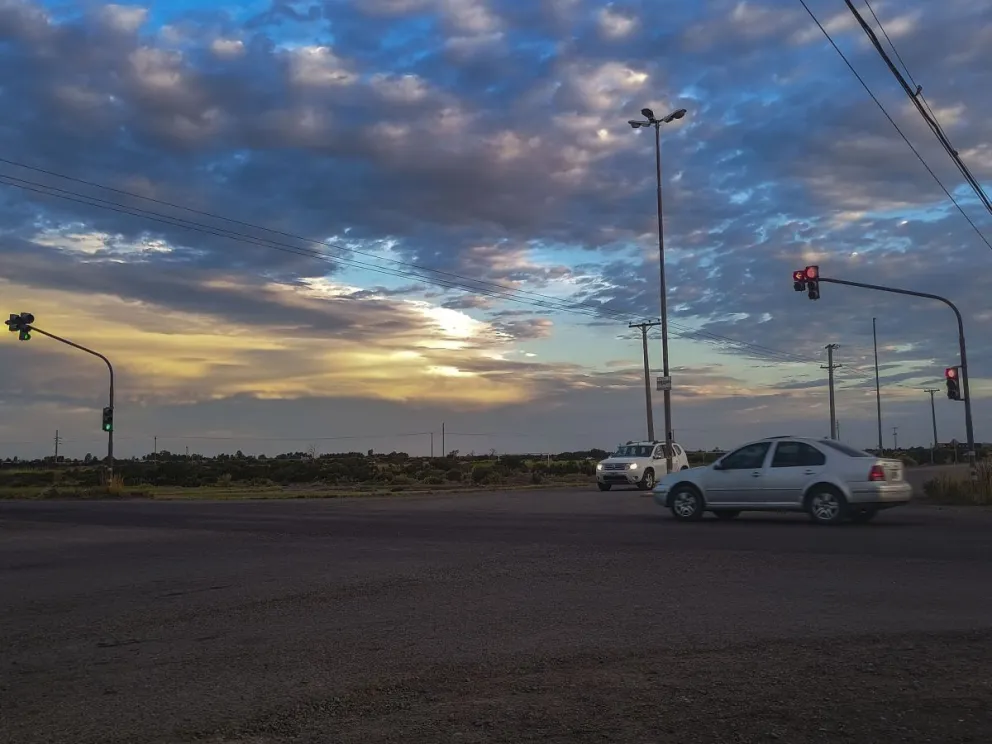 Huyó por la ruta 1 y no lo pudieron detener a pesar de las huellas.