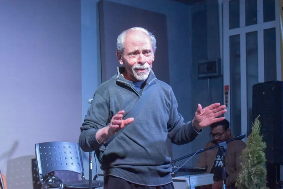 Lemos y "haz el bien sin mirar a quien". Fotos Vanesa Schwemmler para NoticiasNet.