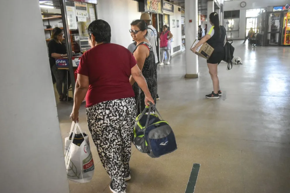 Sí en cambio se registran escapadas a destinos cercanos.  (ARCHIVO).