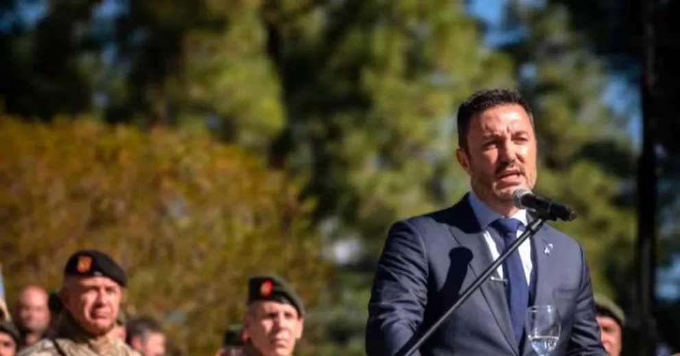 El fiscal solicitó la baja de los agentes retirados con condenas firmes.