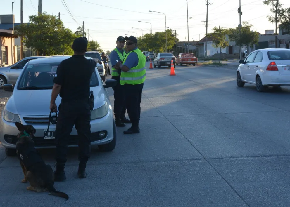 Fuerte presencia policial en las calles.