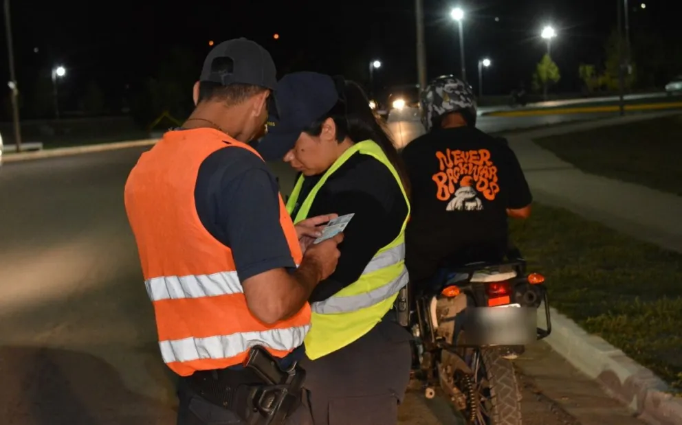 El operativo coincidió con la atención de un grave siniestro vial. 