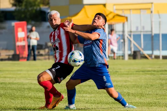 La pelota, ¿no se mancha?: Costa Brava ascendió en un polémico partido ante la CAI