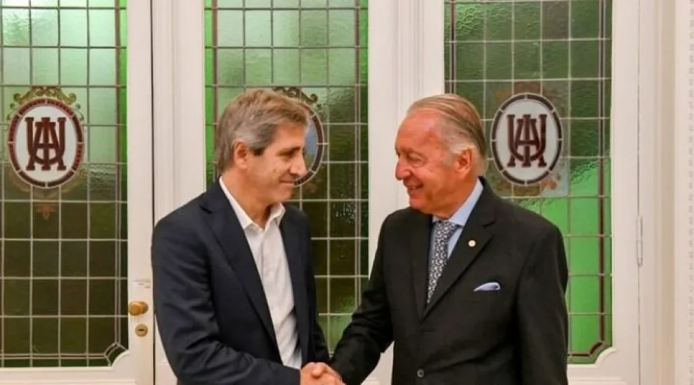 La UIA subrayó que los impuestos contribuyen a aproximadamente el 46% del costo total de los bienes industriales, un factor que considera excesivo