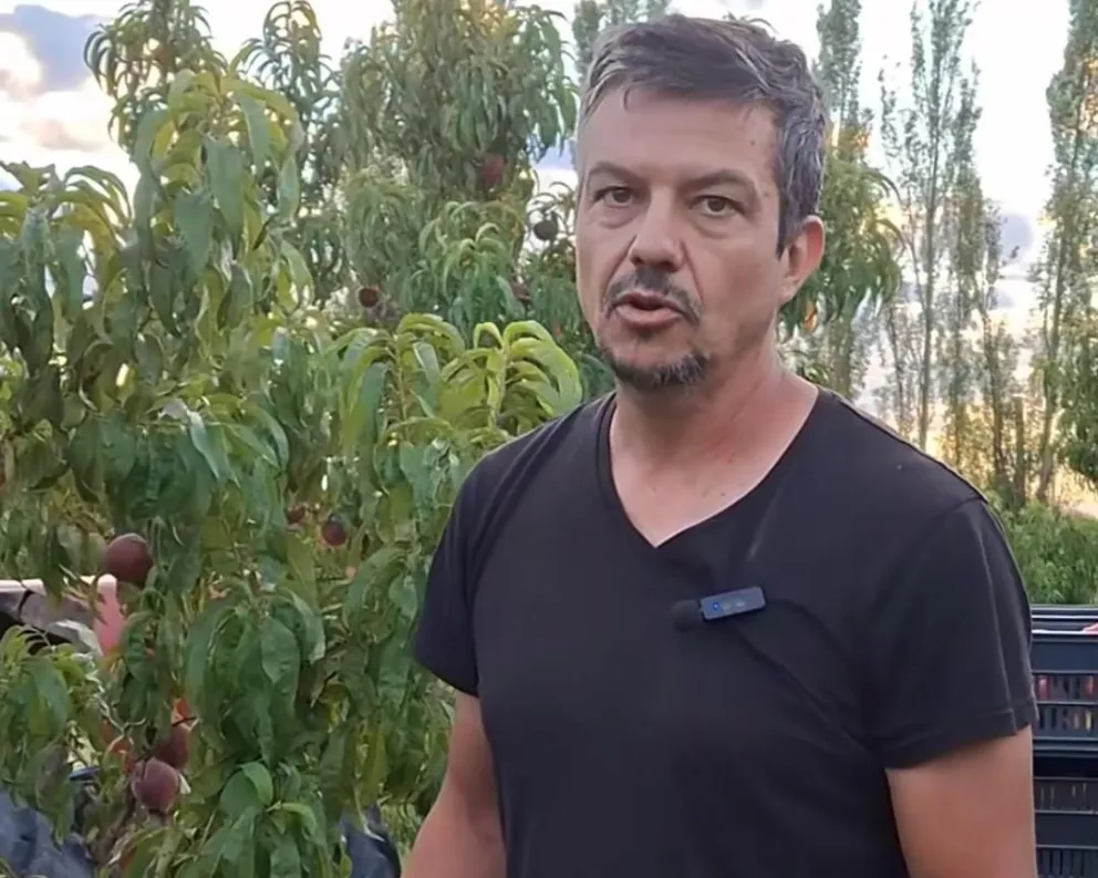 Andrés Leiza, de Zopilote, y la producción de duraznos en la zona. 
