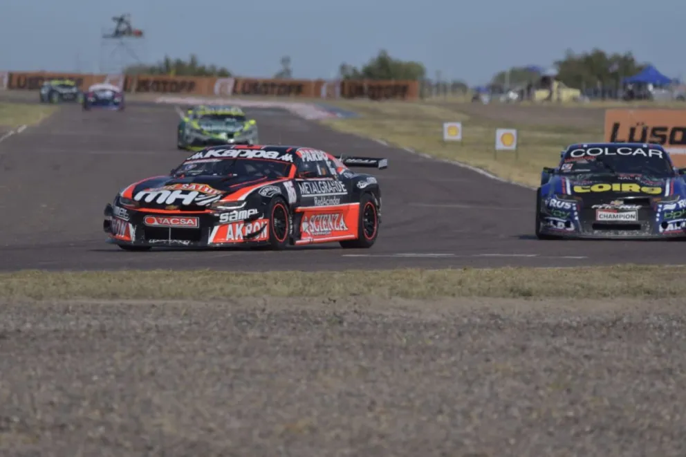 Mucha gente se dio cita en el Autódromo Ciudad de Viedma.