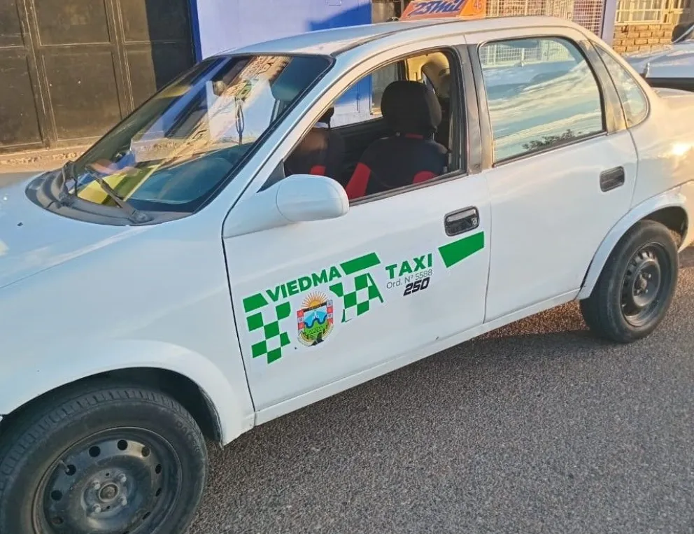 Así es el nuevo ploteo de los autos de alquiler. 