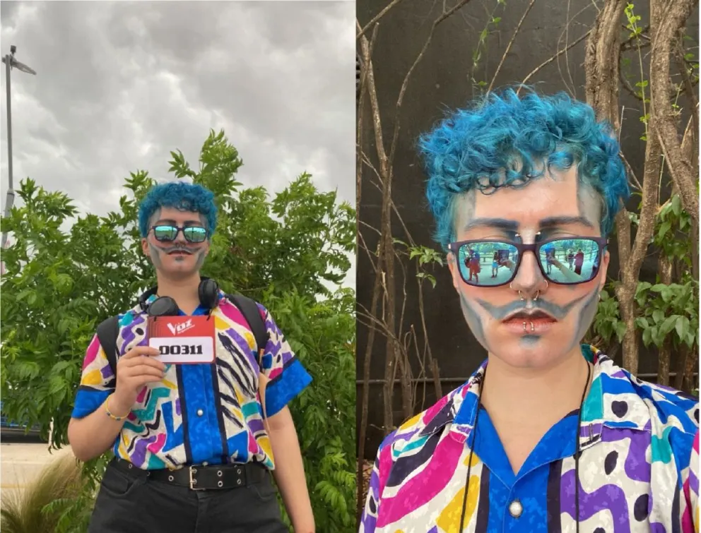 Felipe, posando con su gafete para el casting de La Voz Argentina 2025