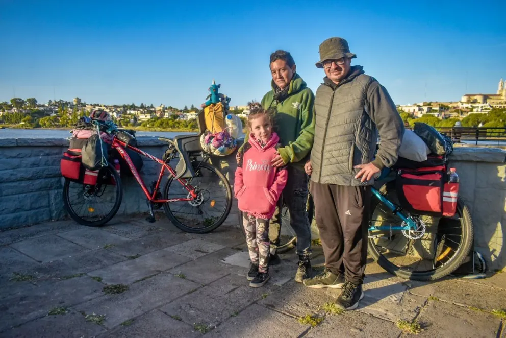  Jonathan, Silvia, Francesca, y un viaje que transformó sus vidas. Fotos Vanesa Schwemmler para NoticiasNet.