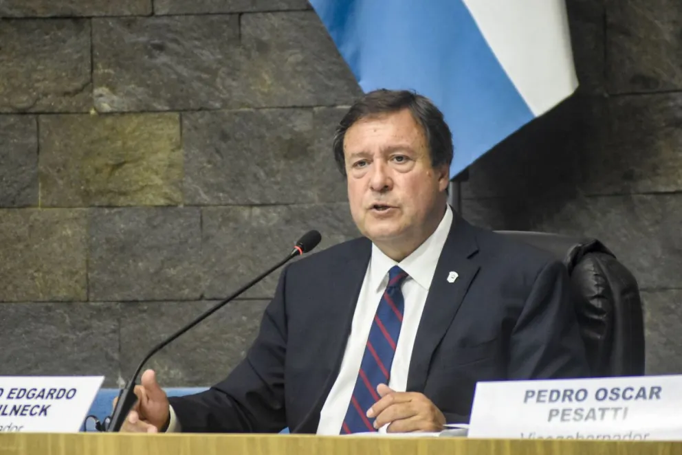 La denuncia se radicó este viernes en la ciudad de Cipolletti y apuntó al gobernador Alberto Weretilneck. 