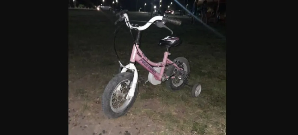 La bicicleta que fue olvidada en el Parque Ferreira.