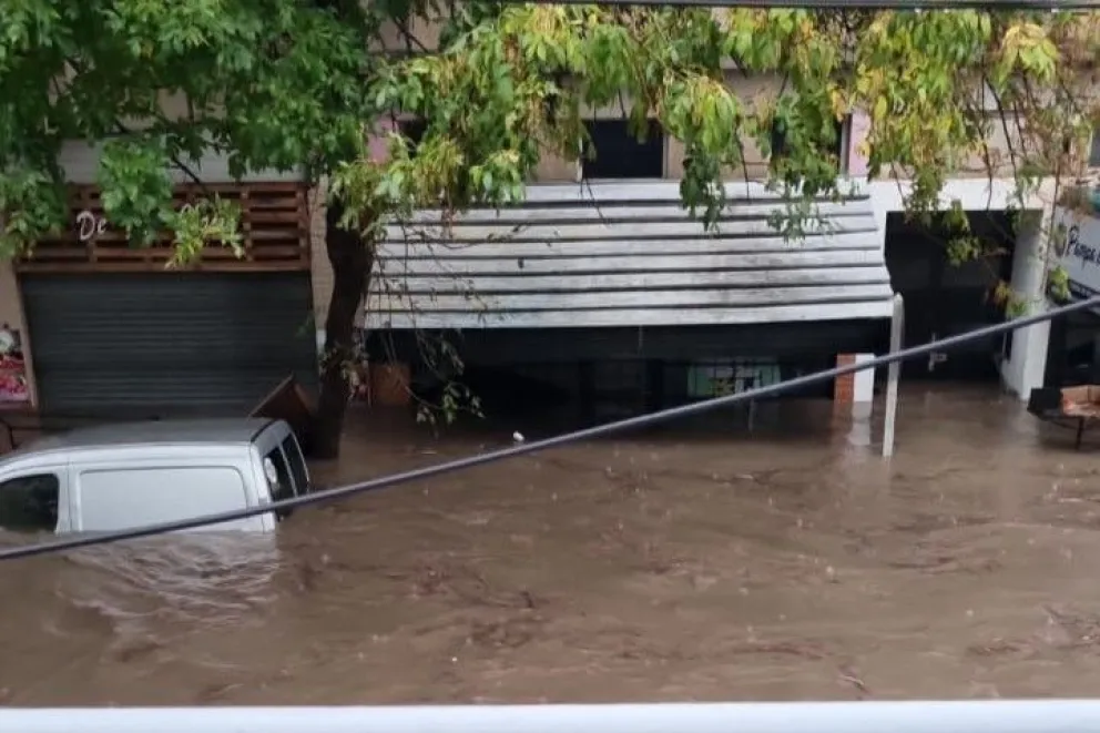 Inundación en Bahía Blanca. La imagen que acompaña el posteo de Rosa.