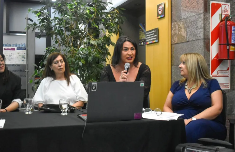 El recinto donde se desarrolló la actividad estuvo colmado. Fotos Vanesa Schwemmler para NoticiasNet.