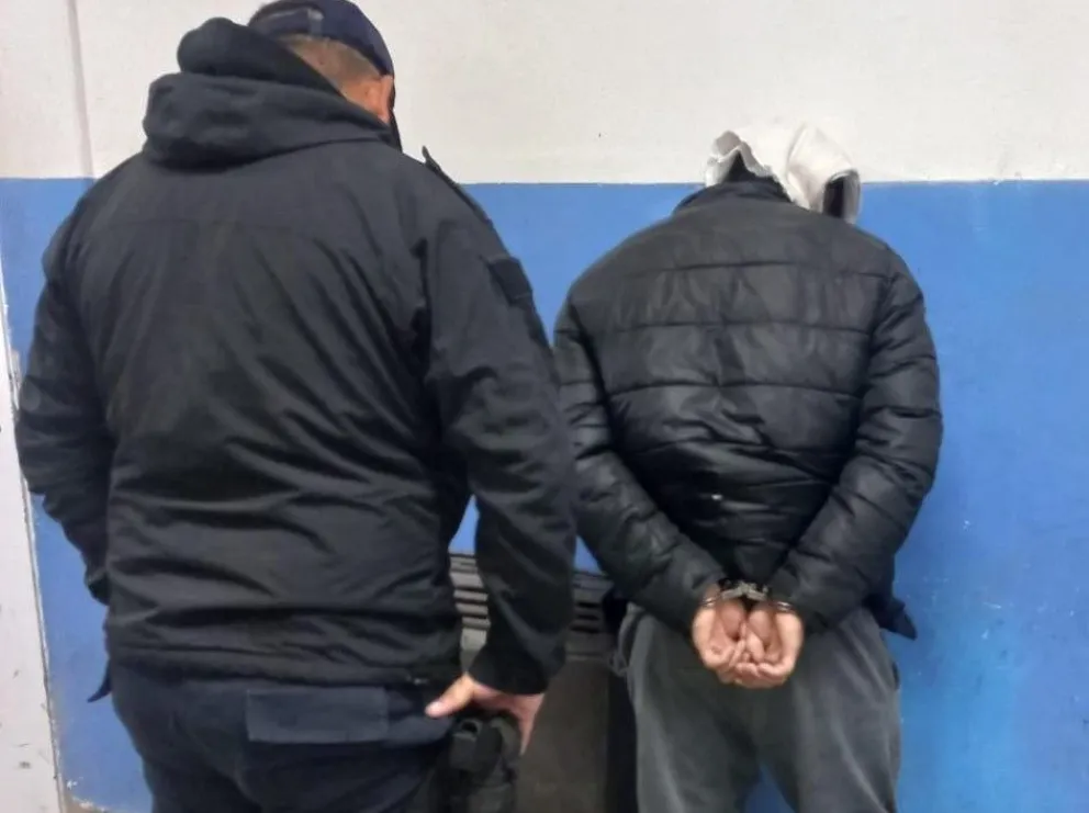 El rápido accionar del personal de la Comisaría 34º evitó un hecho delictivo. 