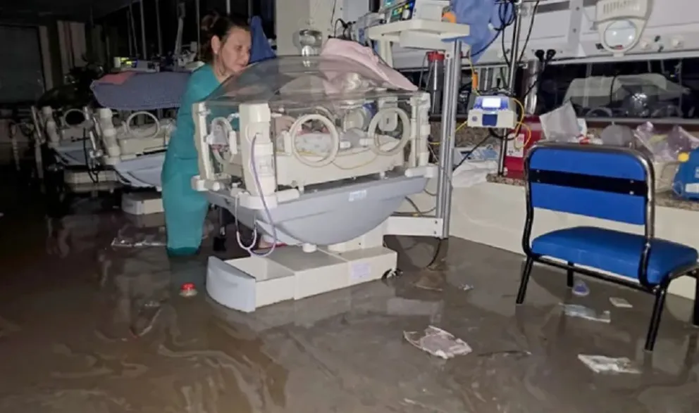 Imágenes impactantes, del rescate de las incubadoras.