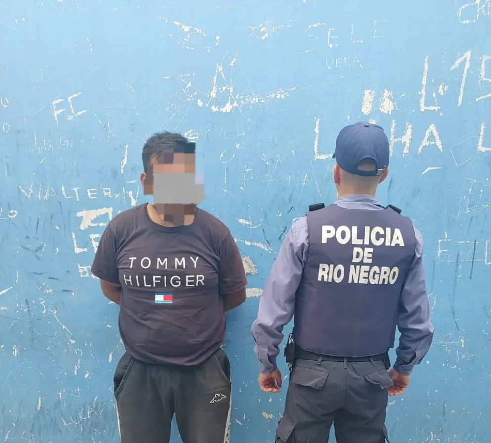 Los manotazos los pegó en un local de Garrone al 100.