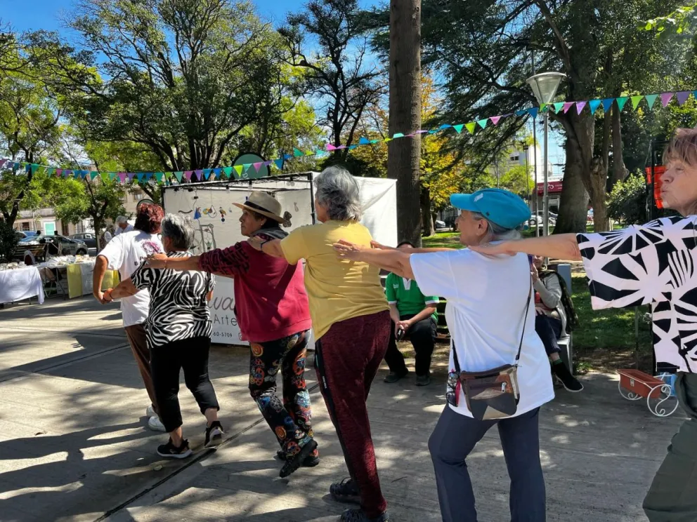 El paseo se instaló en la plaza, pero buscan un lugar definitivo.
