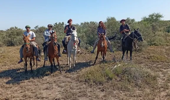 Jinete de Patagones busca desaparecidos en Bah&iacute;a Blanca 