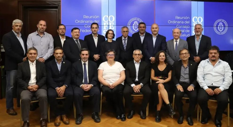 Definieron avanzar en una estrategia de vacunación focalizada. 