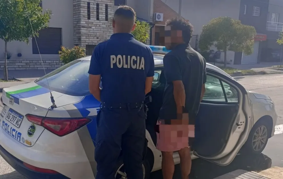 El sujeto fue encontrado sobe calle Brown, al 400. 