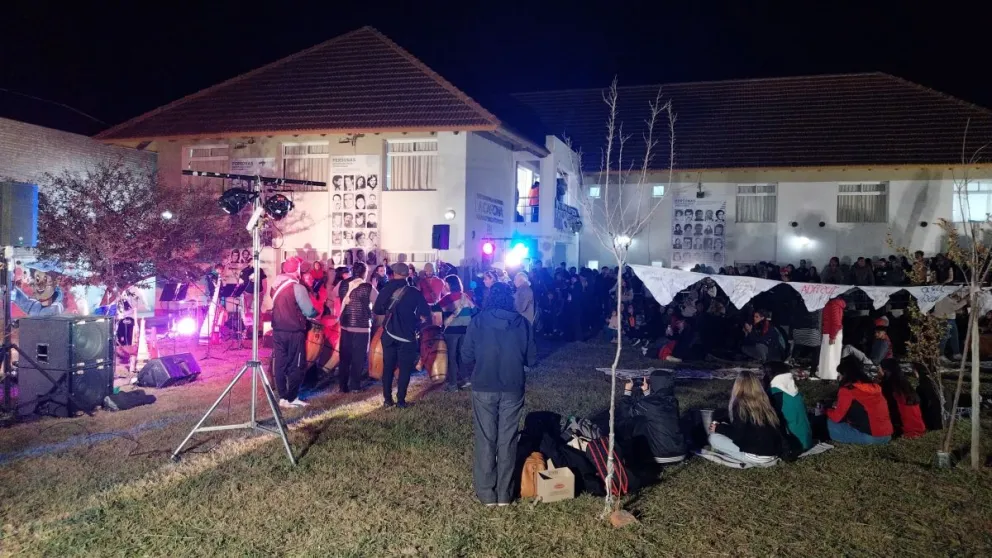 En la casona Casona de los derechos humano, "Bachi" Chironi, se realizó la tradicional vigilia.